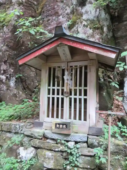 御嶽神社(王滝口)里宮の末社・摂社