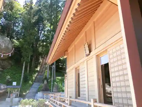 釣石神社の本殿