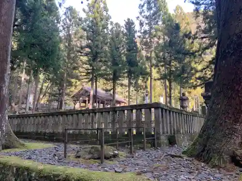 身延山 祖廟拝殿のその他建物