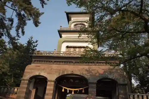 尾山神社の山門・神門