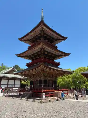 成田山新勝寺の{uncategorized: "未分類", other: "その他", undefined: "問題あり", building: "その他建物", grave: "お墓", sacred_gate: "鳥居", guardian: "狛犬", statue: "像", buddha: "仏像", history: "歴史", nature: "自然", garden: "庭園", animal: "動物", pagoda: "塔", temizu: "手水舎", mountain_gate: "山門・神門", sanctuary: "本殿・本堂", subordinate: "末社・摂社", art: "芸術", scenery: "景色", jizo: "地蔵", ema: "絵馬", goshuin: "御朱印", omikuji: "おみくじ", items: "授与品その他", amulet: "お守り", goshuincho: "御朱印帳", eats: "食事", festival: "お祭り", votive_dance: "神楽", shichigosan: "七五三参", wedding: "結婚式", experience: "体験その他", initially: "初詣", around: "周辺", anti_infection: "感染症対策"}
