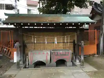 駒込富士神社の手水舎