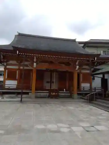 東覺寺の本殿・本堂