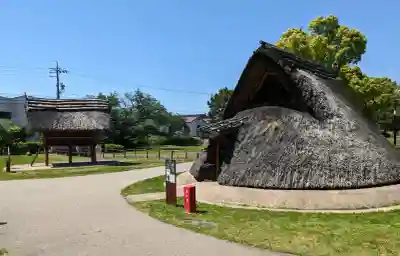 清洲山王宮　日吉神社の{uncategorized: "未分類", other: "その他", undefined: "問題あり", building: "その他建物", grave: "お墓", sacred_gate: "鳥居", guardian: "狛犬", statue: "像", buddha: "仏像", history: "歴史", nature: "自然", garden: "庭園", animal: "動物", pagoda: "塔", temizu: "手水舎", mountain_gate: "山門・神門", sanctuary: "本殿・本堂", subordinate: "末社・摂社", art: "芸術", scenery: "景色", jizo: "地蔵", ema: "絵馬", goshuin: "御朱印", omikuji: "おみくじ", items: "授与品その他", amulet: "お守り", goshuincho: "御朱印帳", eats: "食事", festival: "お祭り", votive_dance: "神楽", shichigosan: "七五三参", wedding: "結婚式", experience: "体験その他", initially: "初詣", around: "周辺", anti_infection: "感染症対策"}