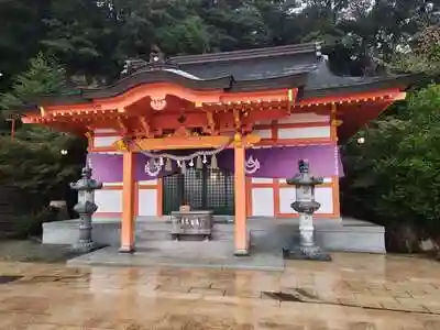 御館山稲荷神社の本殿