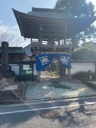 妙榮寺の山門