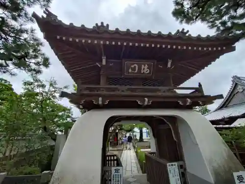満月寺（浮御堂）の山門・神門