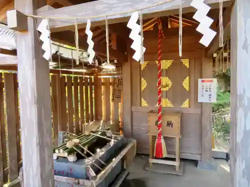 鶴峯八幡宮の手水舎