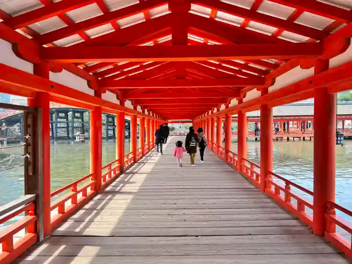 厳島神社(広島県)