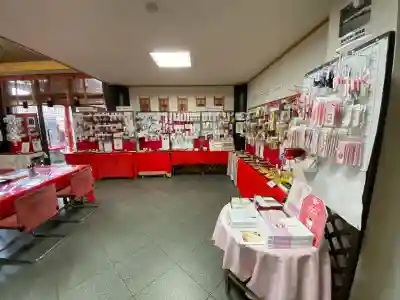 白崎八幡宮の{uncategorized: "未分類", other: "その他", undefined: "問題あり", building: "その他建物", grave: "お墓", sacred_gate: "鳥居", guardian: "狛犬", statue: "像", buddha: "仏像", history: "歴史", nature: "自然", garden: "庭園", animal: "動物", pagoda: "塔", temizu: "手水舎", mountain_gate: "山門・神門", sanctuary: "本殿・本堂", subordinate: "末社・摂社", art: "芸術", scenery: "景色", jizo: "地蔵", ema: "絵馬", goshuin: "御朱印", omikuji: "おみくじ", items: "授与品その他", amulet: "お守り", goshuincho: "御朱印帳", eats: "食事", festival: "お祭り", votive_dance: "神楽", shichigosan: "七五三参", wedding: "結婚式", experience: "体験その他", initially: "初詣", around: "周辺", anti_infection: "感染症対策"}