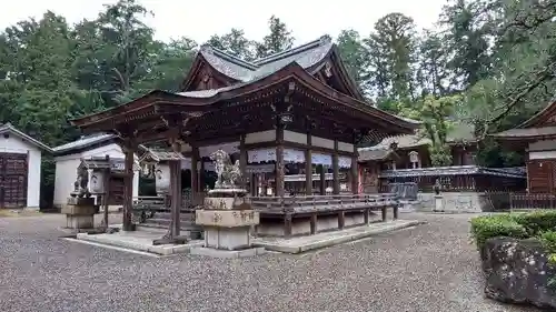 奥石神社の本殿