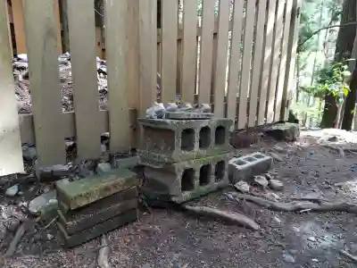 首塚大明神の{uncategorized: "未分類", other: "その他", undefined: "問題あり", building: "その他建物", grave: "お墓", sacred_gate: "鳥居", guardian: "狛犬", statue: "像", buddha: "仏像", history: "歴史", nature: "自然", garden: "庭園", animal: "動物", pagoda: "塔", temizu: "手水舎", mountain_gate: "山門・神門", sanctuary: "本殿・本堂", subordinate: "末社・摂社", art: "芸術", scenery: "景色", jizo: "地蔵", ema: "絵馬", goshuin: "御朱印", omikuji: "おみくじ", items: "授与品その他", amulet: "お守り", goshuincho: "御朱印帳", eats: "食事", festival: "お祭り", votive_dance: "神楽", shichigosan: "七五三参", wedding: "結婚式", experience: "体験その他", initially: "初詣", around: "周辺", anti_infection: "感染症対策"}