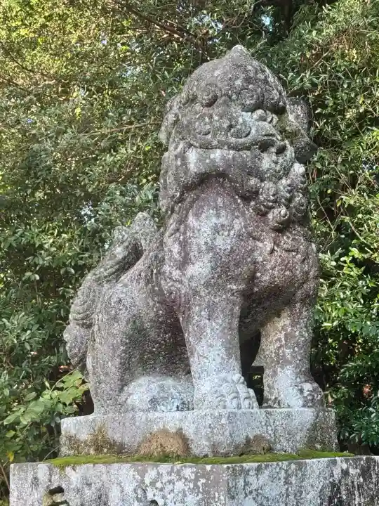 建水分神社の{uncategorized: "未分類", other: "その他", undefined: "問題あり", building: "その他建物", grave: "お墓", sacred_gate: "鳥居", guardian: "狛犬", statue: "像", buddha: "仏像", history: "歴史", nature: "自然", garden: "庭園", animal: "動物", pagoda: "塔", temizu: "手水舎", mountain_gate: "山門・神門", sanctuary: "本殿・本堂", subordinate: "末社・摂社", art: "芸術", scenery: "景色", jizo: "地蔵", ema: "絵馬", goshuin: "御朱印", omikuji: "おみくじ", items: "授与品その他", amulet: "お守り", goshuincho: "御朱印帳", eats: "食事", festival: "お祭り", votive_dance: "神楽", shichigosan: "七五三参", wedding: "結婚式", experience: "体験その他", initially: "初詣", around: "周辺", anti_infection: "感染症対策"}