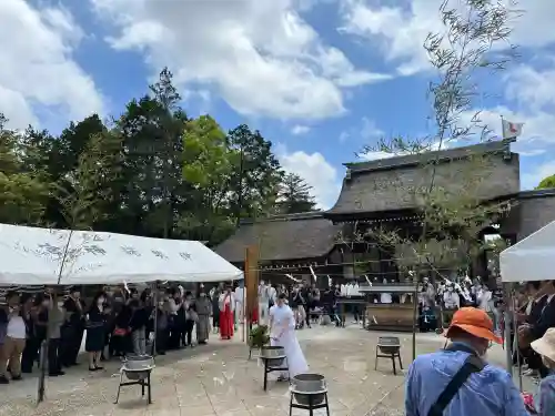 伊弉諾神宮の{uncategorized: "未分類", other: "その他", undefined: "問題あり", building: "その他建物", grave: "お墓", sacred_gate: "鳥居", guardian: "狛犬", statue: "像", buddha: "仏像", history: "歴史", nature: "自然", garden: "庭園", animal: "動物", pagoda: "塔", temizu: "手水舎", mountain_gate: "山門・神門", sanctuary: "本殿・本堂", subordinate: "末社・摂社", art: "芸術", scenery: "景色", jizo: "地蔵", ema: "絵馬", goshuin: "御朱印", omikuji: "おみくじ", items: "授与品その他", amulet: "お守り", goshuincho: "御朱印帳", eats: "食事", festival: "お祭り", votive_dance: "神楽", shichigosan: "七五三参", wedding: "結婚式", experience: "体験その他", initially: "初詣", around: "周辺", anti_infection: "感染症対策"}