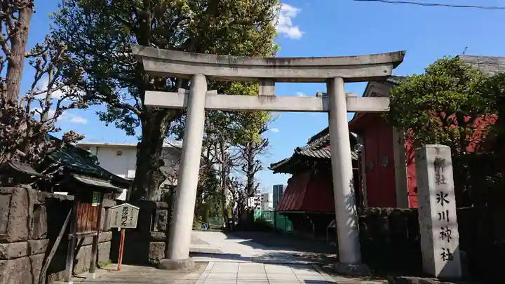 麻布氷川神社の鳥居