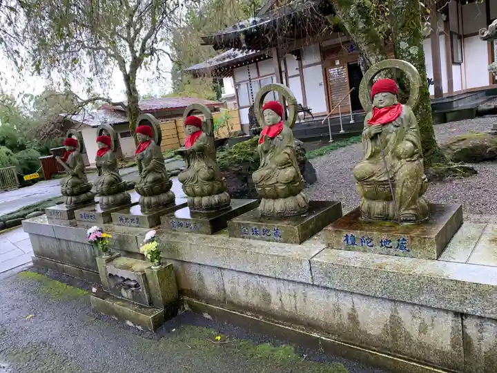 赤門の寺 法蔵寺の地蔵