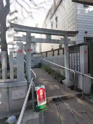荻窪白山神社の{uncategorized: "未分類", other: "その他", undefined: "問題あり", building: "その他建物", grave: "お墓", sacred_gate: "鳥居", guardian: "狛犬", statue: "像", buddha: "仏像", history: "歴史", nature: "自然", garden: "庭園", animal: "動物", pagoda: "塔", temizu: "手水舎", mountain_gate: "山門・神門", sanctuary: "本殿・本堂", subordinate: "末社・摂社", art: "芸術", scenery: "景色", jizo: "地蔵", ema: "絵馬", goshuin: "御朱印", omikuji: "おみくじ", items: "授与品その他", amulet: "お守り", goshuincho: "御朱印帳", eats: "食事", festival: "お祭り", votive_dance: "神楽", shichigosan: "七五三参", wedding: "結婚式", experience: "体験その他", initially: "初詣", around: "周辺", anti_infection: "感染症対策"}