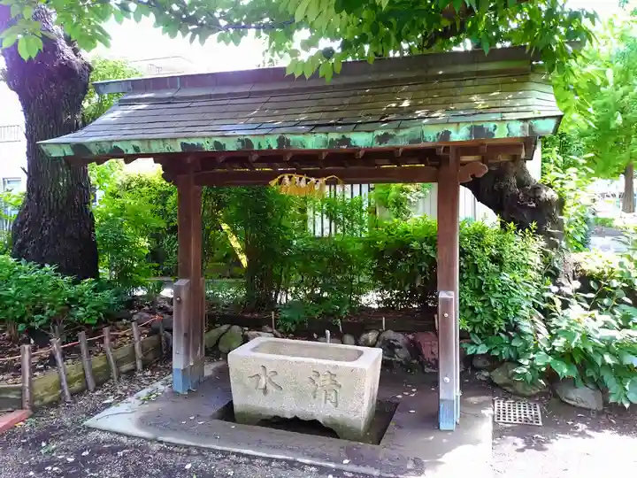 八劔社の手水舎