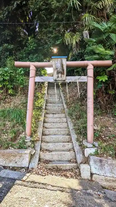 権現神社の鳥居