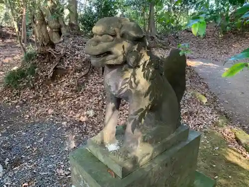 八幡神社の狛犬