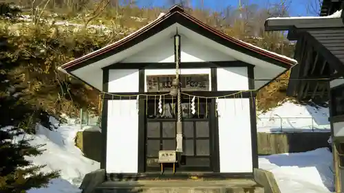 虻田神社の本殿