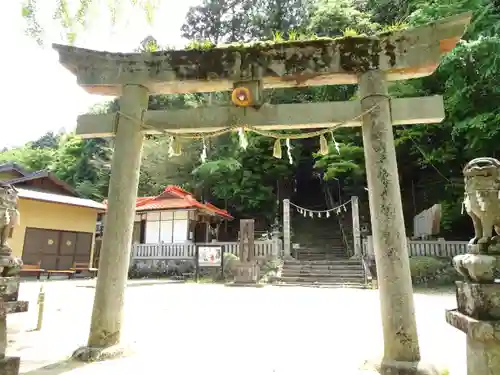 岩部八幡神社の鳥居