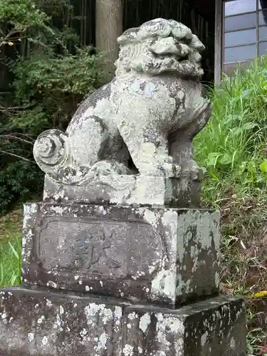 犬飼神社の狛犬