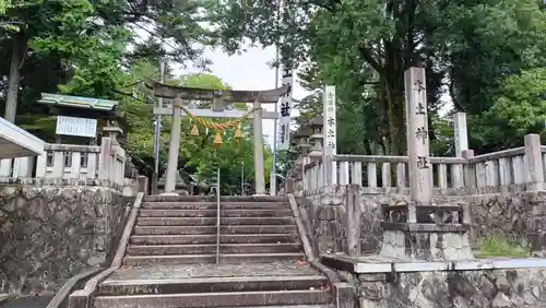 本土神社の鳥居