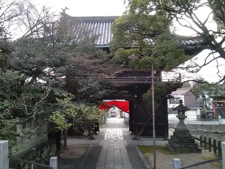 笠覆寺 (笠寺観音)の山門・神門