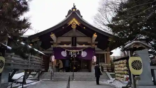 彌彦神社　(伊夜日子神社)の本殿・本堂
