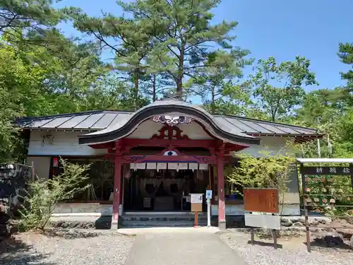 無戸室浅間神社(船津胎内神社)の本殿・本堂