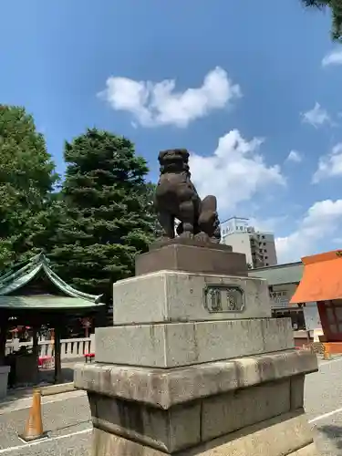 草加神社の狛犬