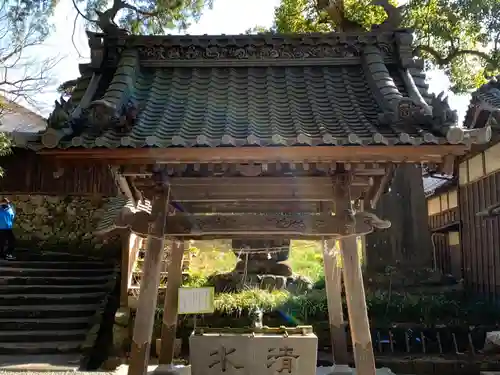 事任八幡宮の手水舎