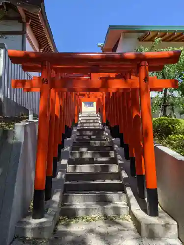 神鳥前川神社の末社・摂社
