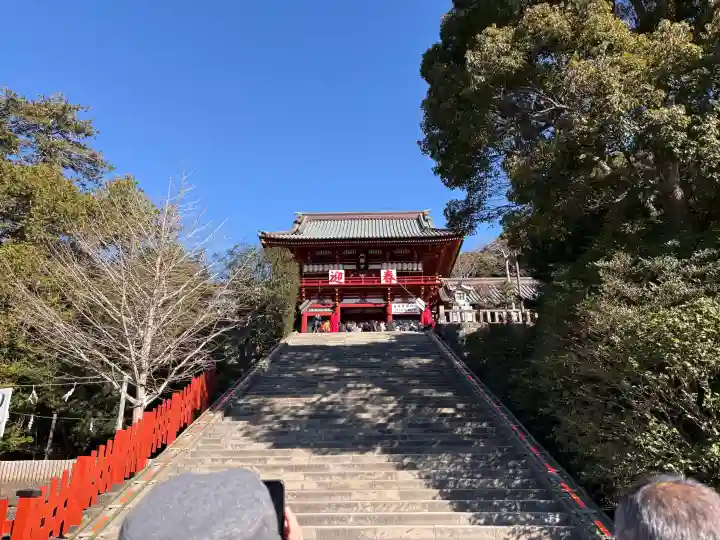 鶴岡八幡宮の{uncategorized: "未分類", other: "その他", undefined: "問題あり", building: "その他建物", grave: "お墓", sacred_gate: "鳥居", guardian: "狛犬", statue: "像", buddha: "仏像", history: "歴史", nature: "自然", garden: "庭園", animal: "動物", pagoda: "塔", temizu: "手水舎", mountain_gate: "山門・神門", sanctuary: "本殿・本堂", subordinate: "末社・摂社", art: "芸術", scenery: "景色", jizo: "地蔵", ema: "絵馬", goshuin: "御朱印", omikuji: "おみくじ", items: "授与品その他", amulet: "お守り", goshuincho: "御朱印帳", eats: "食事", festival: "お祭り", votive_dance: "神楽", shichigosan: "七五三参", wedding: "結婚式", experience: "体験その他", initially: "初詣", around: "周辺", anti_infection: "感染症対策"}