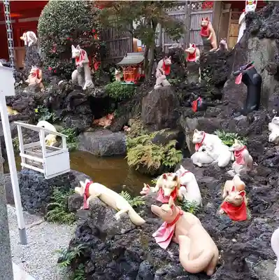 京濱伏見稲荷神社の狛犬