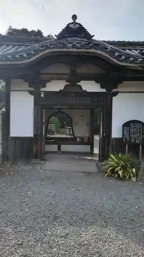 大御堂寺（野間大坊）の{uncategorized: "未分類", other: "その他", undefined: "問題あり", building: "その他建物", grave: "お墓", sacred_gate: "鳥居", guardian: "狛犬", statue: "像", buddha: "仏像", history: "歴史", nature: "自然", garden: "庭園", animal: "動物", pagoda: "塔", temizu: "手水舎", mountain_gate: "山門・神門", sanctuary: "本殿・本堂", subordinate: "末社・摂社", art: "芸術", scenery: "景色", jizo: "地蔵", ema: "絵馬", goshuin: "御朱印", omikuji: "おみくじ", items: "授与品その他", amulet: "お守り", goshuincho: "御朱印帳", eats: "食事", festival: "お祭り", votive_dance: "神楽", shichigosan: "七五三参", wedding: "結婚式", experience: "体験その他", initially: "初詣", around: "周辺", anti_infection: "感染症対策"}