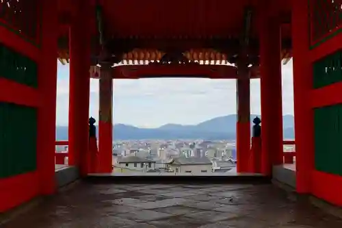 清水寺の山門