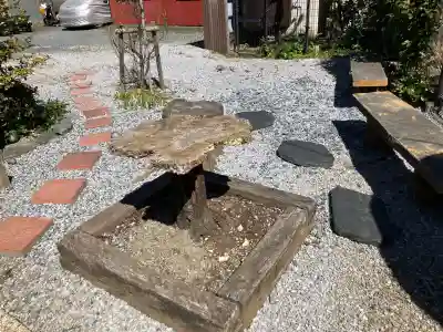 粟島神社の{uncategorized: "未分類", other: "その他", undefined: "問題あり", building: "その他建物", grave: "お墓", sacred_gate: "鳥居", guardian: "狛犬", statue: "像", buddha: "仏像", history: "歴史", nature: "自然", garden: "庭園", animal: "動物", pagoda: "塔", temizu: "手水舎", mountain_gate: "山門・神門", sanctuary: "本殿・本堂", subordinate: "末社・摂社", art: "芸術", scenery: "景色", jizo: "地蔵", ema: "絵馬", goshuin: "御朱印", omikuji: "おみくじ", items: "授与品その他", amulet: "お守り", goshuincho: "御朱印帳", eats: "食事", festival: "お祭り", votive_dance: "神楽", shichigosan: "七五三参", wedding: "結婚式", experience: "体験その他", initially: "初詣", around: "周辺", anti_infection: "感染症対策"}