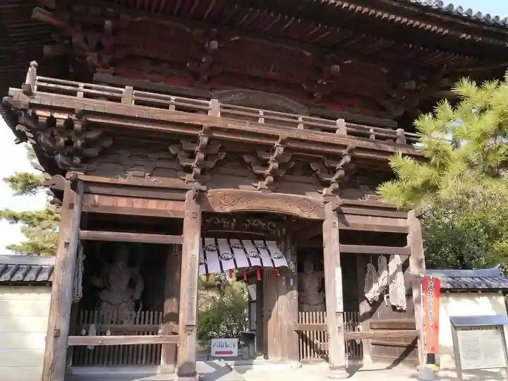 鶴林寺の山門・神門