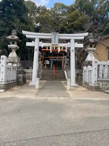 忍陵神社の鳥居