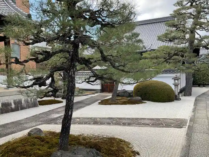 無学寺の庭園