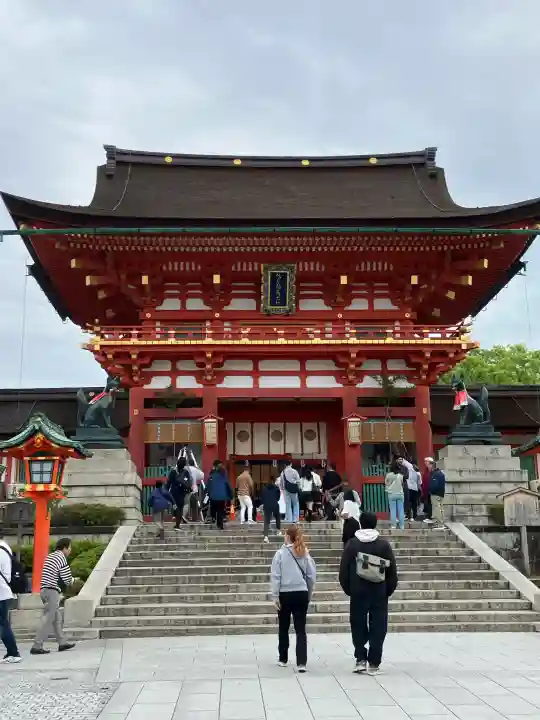 伏見稲荷大社の{uncategorized: "未分類", other: "その他", undefined: "問題あり", building: "その他建物", grave: "お墓", sacred_gate: "鳥居", guardian: "狛犬", statue: "像", buddha: "仏像", history: "歴史", nature: "自然", garden: "庭園", animal: "動物", pagoda: "塔", temizu: "手水舎", mountain_gate: "山門・神門", sanctuary: "本殿・本堂", subordinate: "末社・摂社", art: "芸術", scenery: "景色", jizo: "地蔵", ema: "絵馬", goshuin: "御朱印", omikuji: "おみくじ", items: "授与品その他", amulet: "お守り", goshuincho: "御朱印帳", eats: "食事", festival: "お祭り", votive_dance: "神楽", shichigosan: "七五三参", wedding: "結婚式", experience: "体験その他", initially: "初詣", around: "周辺", anti_infection: "感染症対策"}