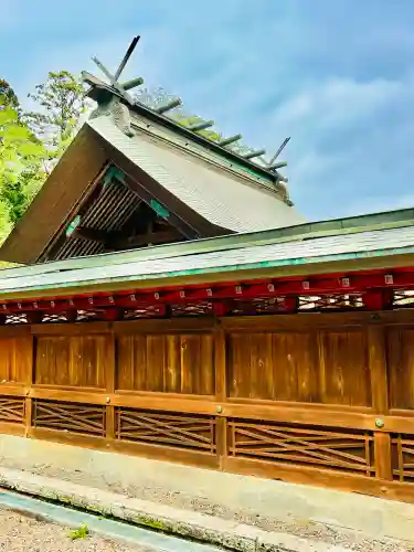 常陸二ノ宮　静神社の{uncategorized: "未分類", other: "その他", undefined: "問題あり", building: "その他建物", grave: "お墓", sacred_gate: "鳥居", guardian: "狛犬", statue: "像", buddha: "仏像", history: "歴史", nature: "自然", garden: "庭園", animal: "動物", pagoda: "塔", temizu: "手水舎", mountain_gate: "山門・神門", sanctuary: "本殿・本堂", subordinate: "末社・摂社", art: "芸術", scenery: "景色", jizo: "地蔵", ema: "絵馬", goshuin: "御朱印", omikuji: "おみくじ", items: "授与品その他", amulet: "お守り", goshuincho: "御朱印帳", eats: "食事", festival: "お祭り", votive_dance: "神楽", shichigosan: "七五三参", wedding: "結婚式", experience: "体験その他", initially: "初詣", around: "周辺", anti_infection: "感染症対策"}