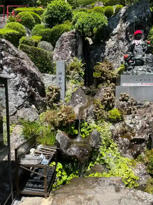 神峯寺の{uncategorized: "未分類", other: "その他", undefined: "問題あり", building: "その他建物", grave: "お墓", sacred_gate: "鳥居", guardian: "狛犬", statue: "像", buddha: "仏像", history: "歴史", nature: "自然", garden: "庭園", animal: "動物", pagoda: "塔", temizu: "手水舎", mountain_gate: "山門・神門", sanctuary: "本殿・本堂", subordinate: "末社・摂社", art: "芸術", scenery: "景色", jizo: "地蔵", ema: "絵馬", goshuin: "御朱印", omikuji: "おみくじ", items: "授与品その他", amulet: "お守り", goshuincho: "御朱印帳", eats: "食事", festival: "お祭り", votive_dance: "神楽", shichigosan: "七五三参", wedding: "結婚式", experience: "体験その他", initially: "初詣", around: "周辺", anti_infection: "感染症対策"}