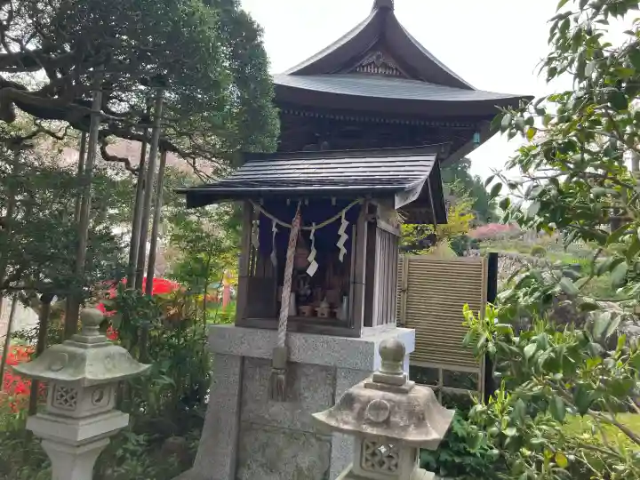 宗泉寺の{uncategorized: "未分類", other: "その他", undefined: "問題あり", building: "その他建物", grave: "お墓", sacred_gate: "鳥居", guardian: "狛犬", statue: "像", buddha: "仏像", history: "歴史", nature: "自然", garden: "庭園", animal: "動物", pagoda: "塔", temizu: "手水舎", mountain_gate: "山門・神門", sanctuary: "本殿・本堂", subordinate: "末社・摂社", art: "芸術", scenery: "景色", jizo: "地蔵", ema: "絵馬", goshuin: "御朱印", omikuji: "おみくじ", items: "授与品その他", amulet: "お守り", goshuincho: "御朱印帳", eats: "食事", festival: "お祭り", votive_dance: "神楽", shichigosan: "七五三参", wedding: "結婚式", experience: "体験その他", initially: "初詣", around: "周辺", anti_infection: "感染症対策"}