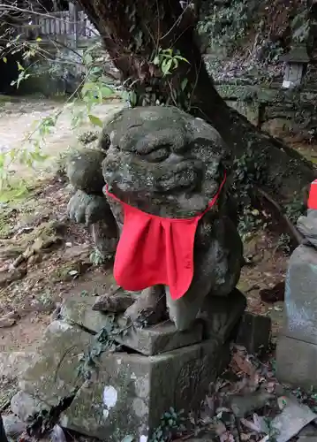 天石門別八倉比売神社の狛犬