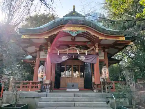 芝東照宮の{uncategorized: "未分類", other: "その他", undefined: "問題あり", building: "その他建物", grave: "お墓", sacred_gate: "鳥居", guardian: "狛犬", statue: "像", buddha: "仏像", history: "歴史", nature: "自然", garden: "庭園", animal: "動物", pagoda: "塔", temizu: "手水舎", mountain_gate: "山門・神門", sanctuary: "本殿・本堂", subordinate: "末社・摂社", art: "芸術", scenery: "景色", jizo: "地蔵", ema: "絵馬", goshuin: "御朱印", omikuji: "おみくじ", items: "授与品その他", amulet: "お守り", goshuincho: "御朱印帳", eats: "食事", festival: "お祭り", votive_dance: "神楽", shichigosan: "七五三参", wedding: "結婚式", experience: "体験その他", initially: "初詣", around: "周辺", anti_infection: "感染症対策"}