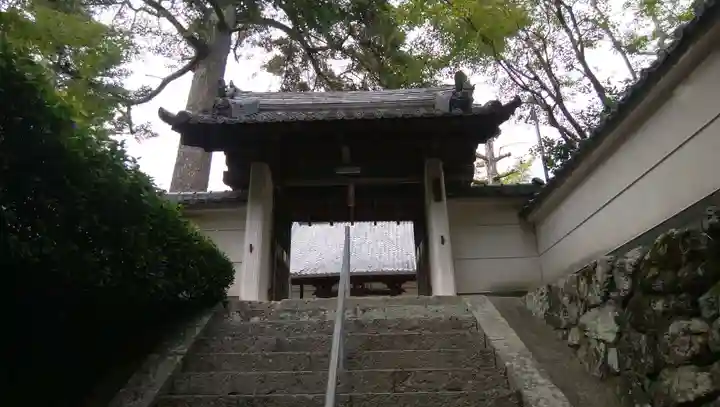 大念寺の山門・神門