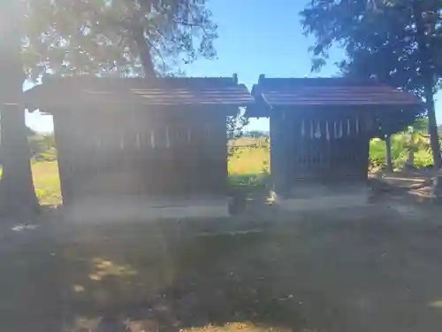 久伊豆神社大雷神社合殿の末社・摂社